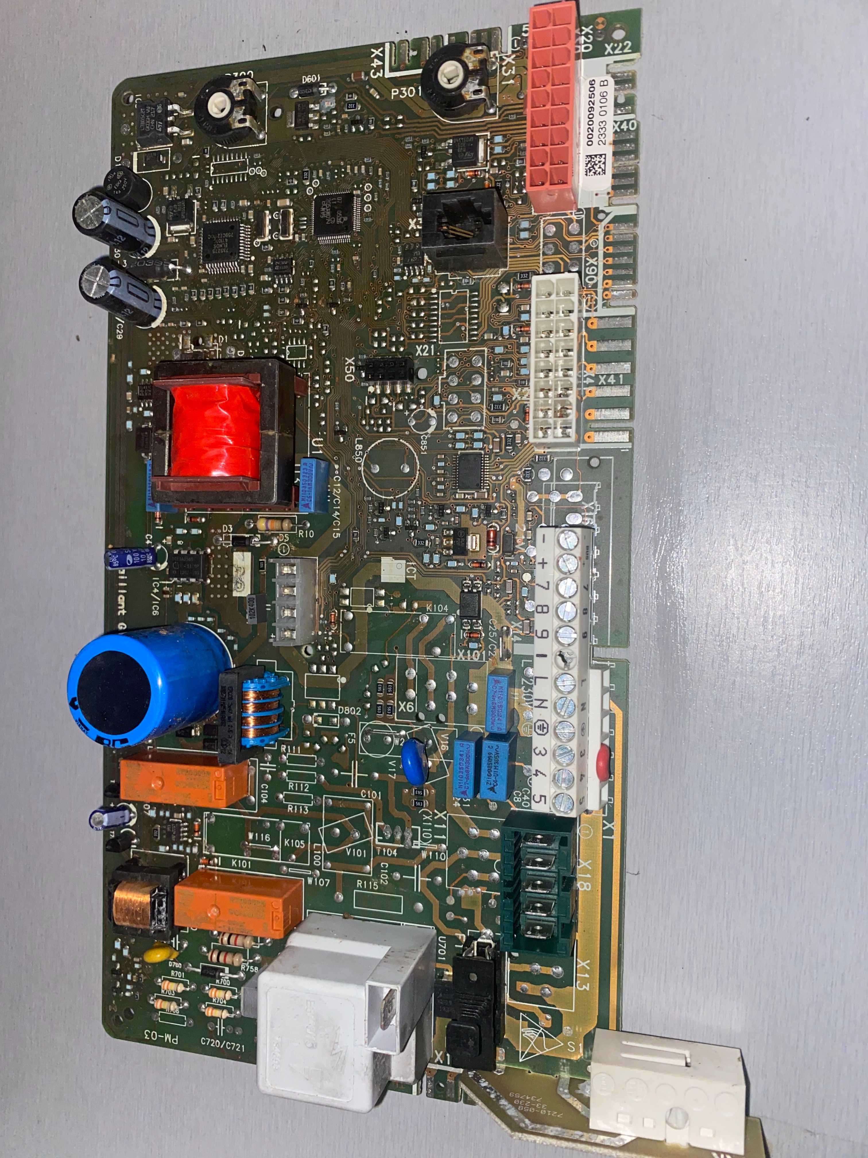 płyta główna do pieca Vaillant eco tec 186 VC - uszkodzona na części