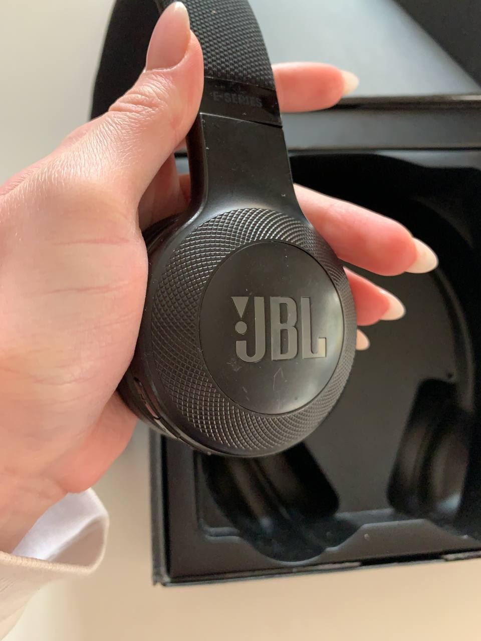 JBL E45BT навушники