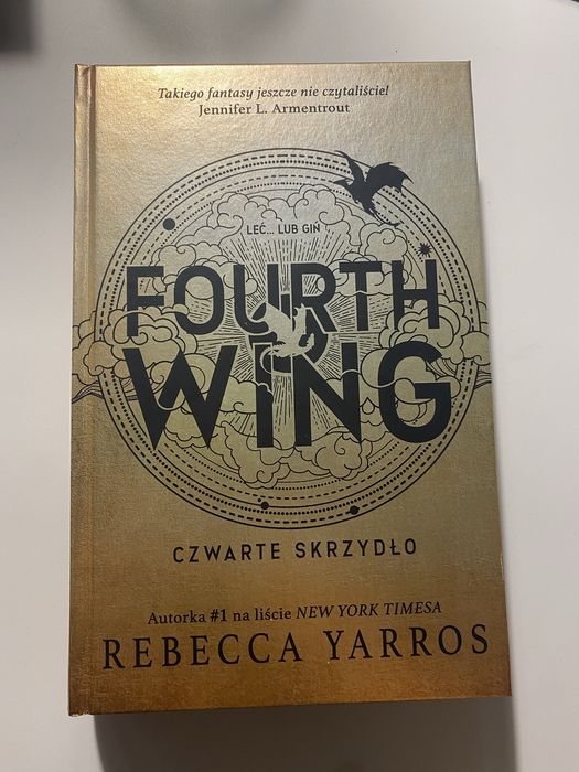 Fourth wing. Czwarte skrzydło