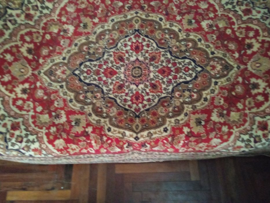 Продам ковёр 2,25*1,50