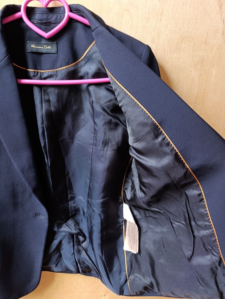 Класичний жіночий піджак від Massimo Dutti