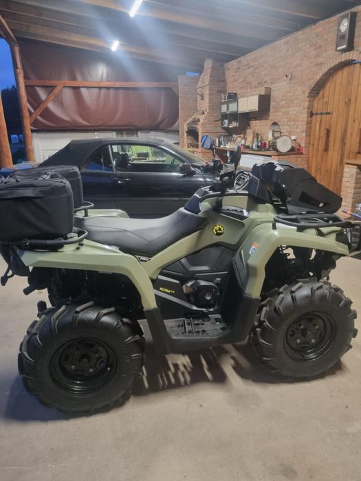Can-am Outlander PRO 650 /800  2019 r super stan Zarejestrowany
