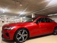 Volvo S60 Volvo S60 S60 B5 B AWD R-Design ( III generacja) sedan kolor czerwony