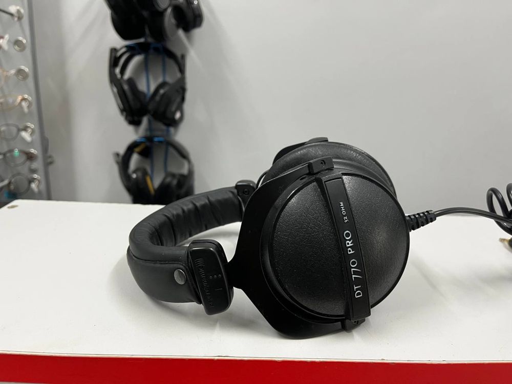 Навушники Beyerdynamic DT 770 Pro