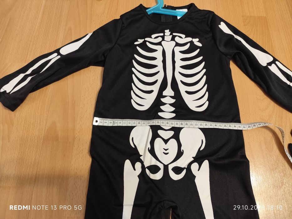Nowy strój kościotrupa dla dziecka