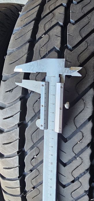 Opony Dunlop 215/60R 17C letnie