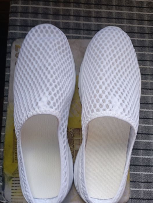 Жіночі, дихаючі кросівкі-мюли