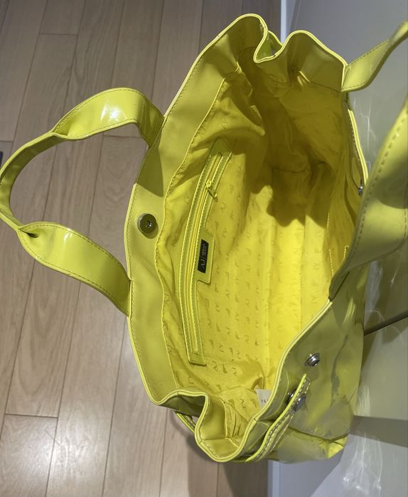 Żółta torba typu shopperka