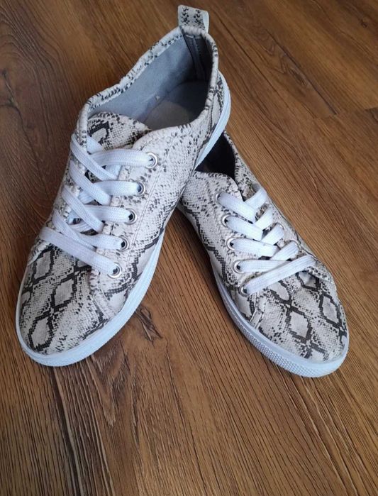 Buty damskie r. 36