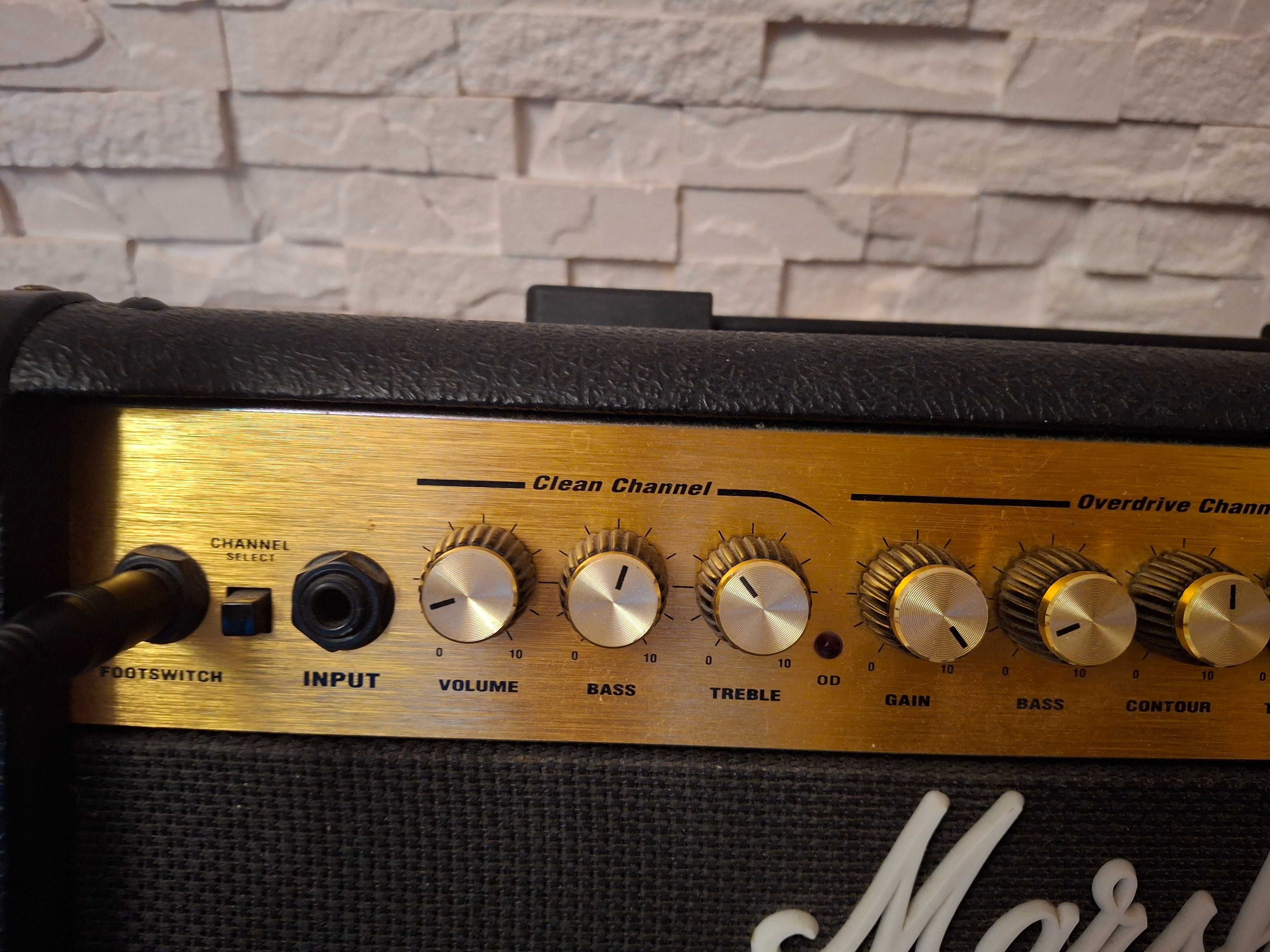 Комбік Marshall MG30DFX + підставка та футсвітч