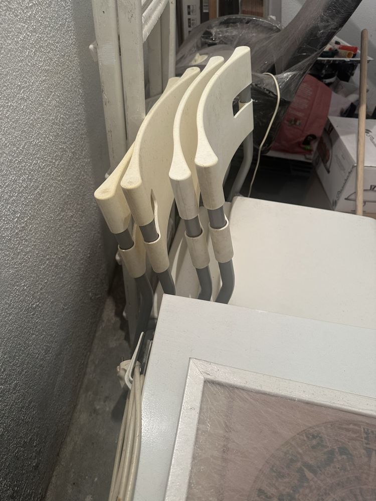 Mesa com tampo de vidro