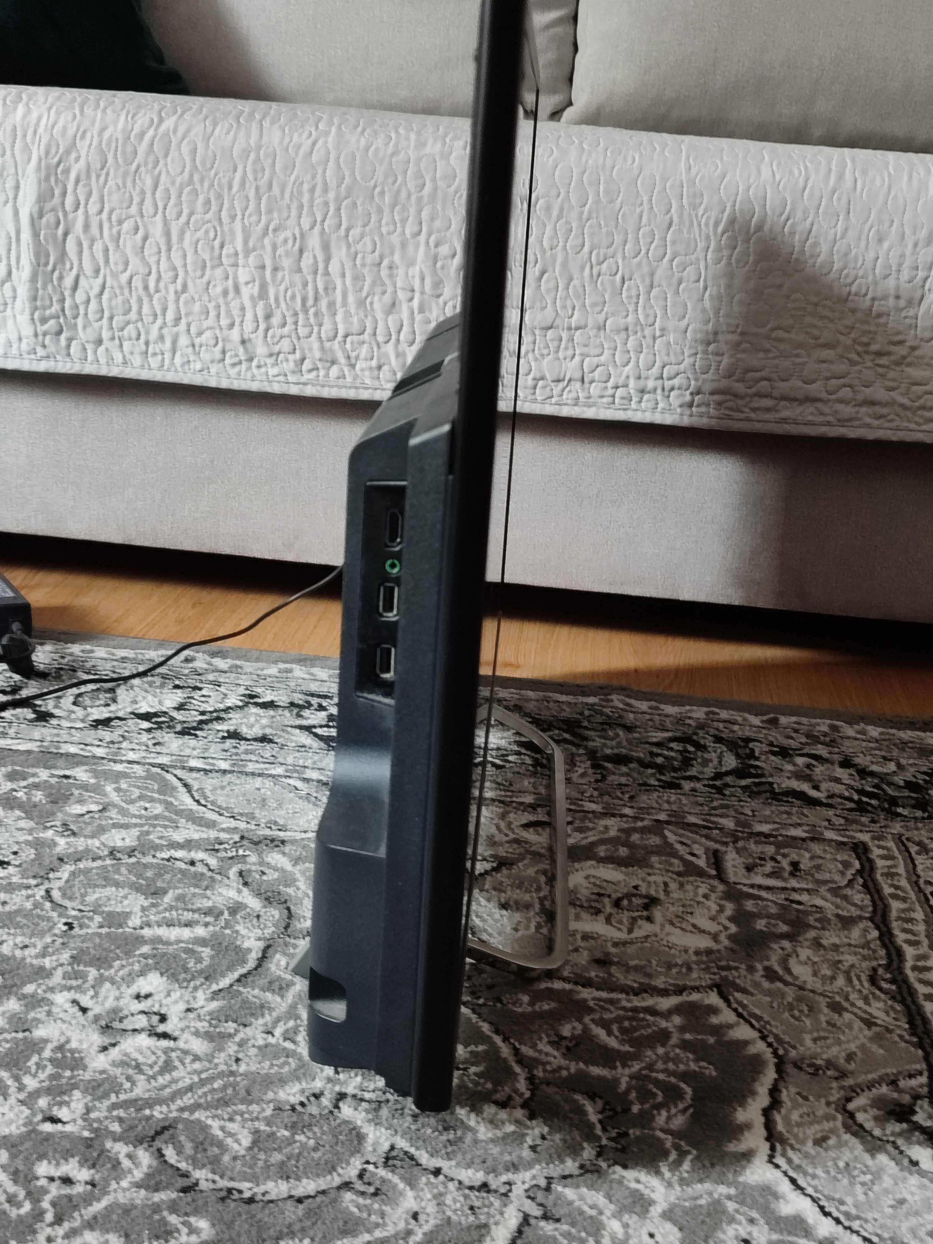 Telewizor Sony 32" cale- model KDL-32W705B - Używany