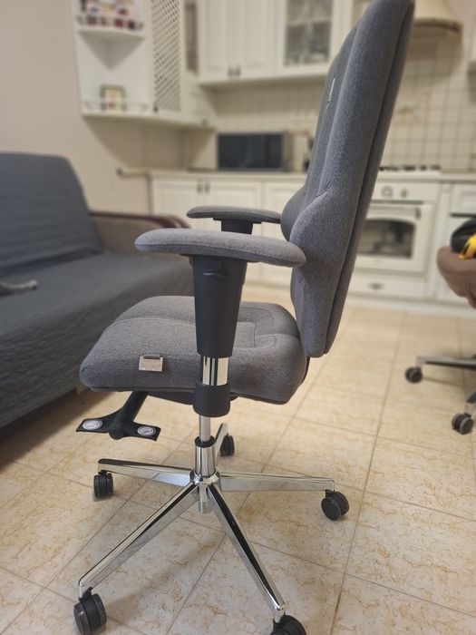 Крісло офісне. Майже не користувались KULIK SYSTEM ELEGANCE