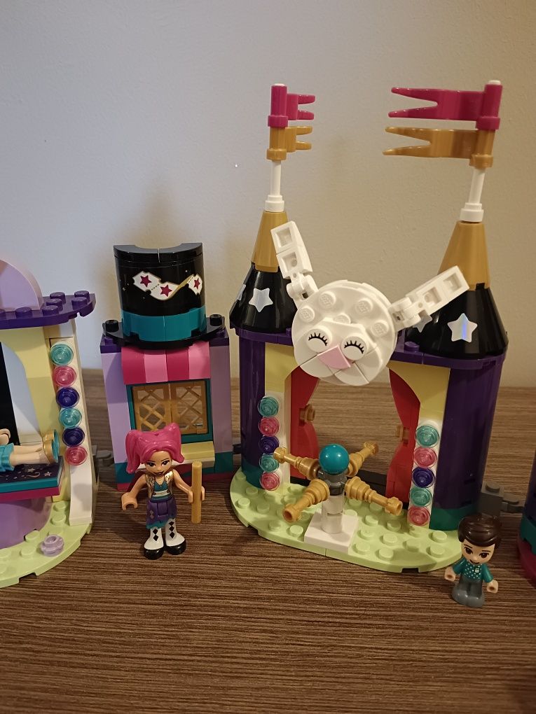 Magiczne stoiska w wesołym miasteczku LEGO friends 41687