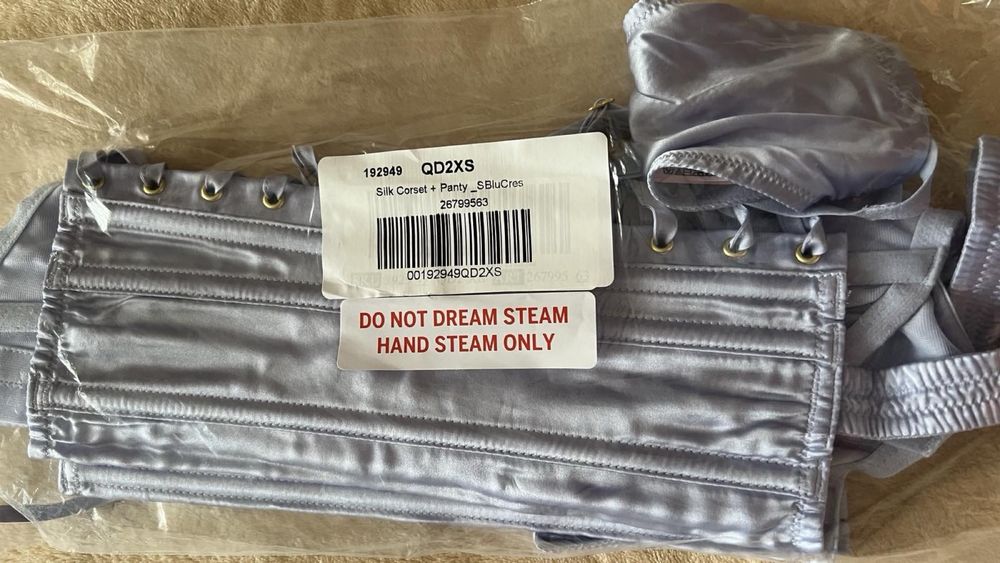 Шолковый корсетный комплект Оригинал!!!  Victoria`s Secret