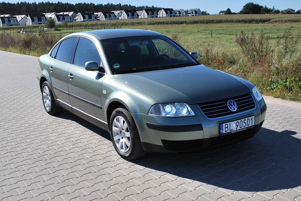 Volkswagen Passat 1.6 102KM 2002r.