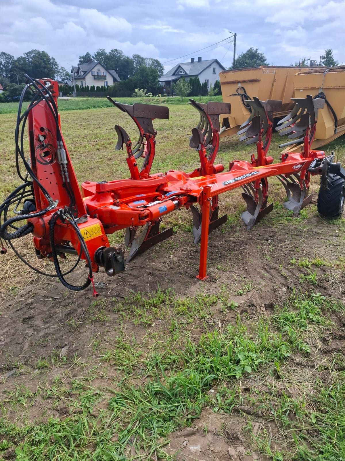 Pług obrotowy Kuhn Vari Master 123
