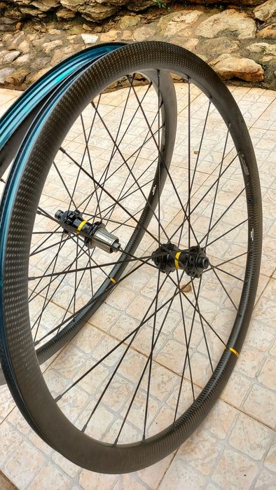 Rodas Mavic Cosmic Disco carbono