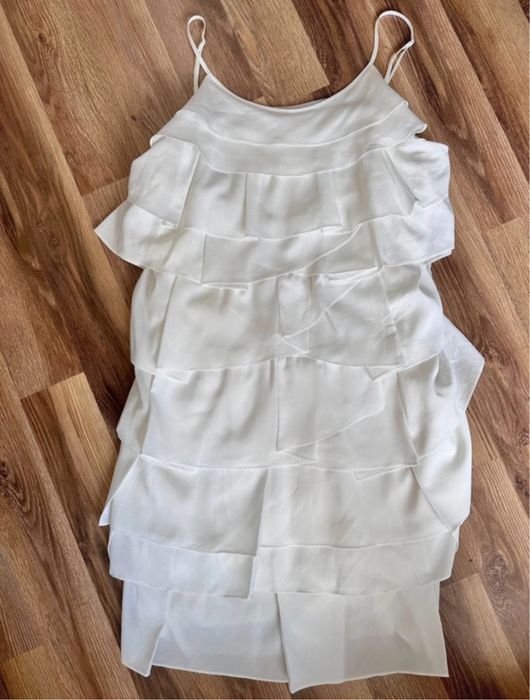 Letnia zwiewna sukienka na ramiączkach