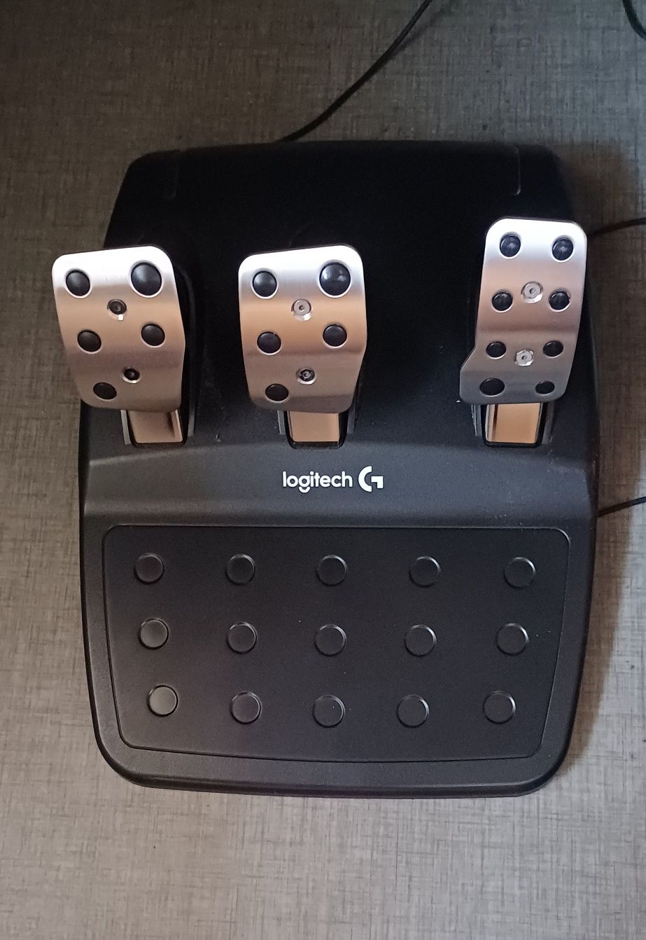 Logitech g29 z pedałami + kierownica f1