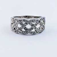Srebrny pierścionek ażurową plecionką - rozmiar 18