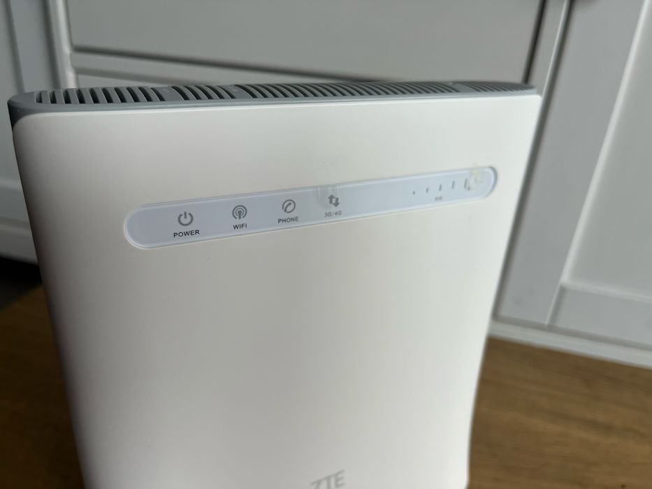 Router ZTE MF286R