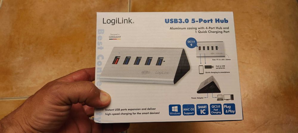 Hub Logilink UA0227 de 5 Portas novo e selado