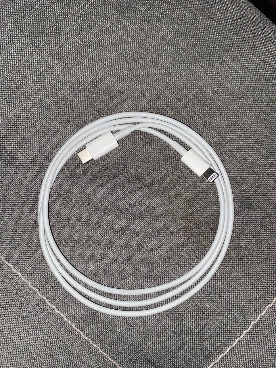 оригінальний кабель Кабель Apple USB-C to Lightning Cable 1 м на айфон