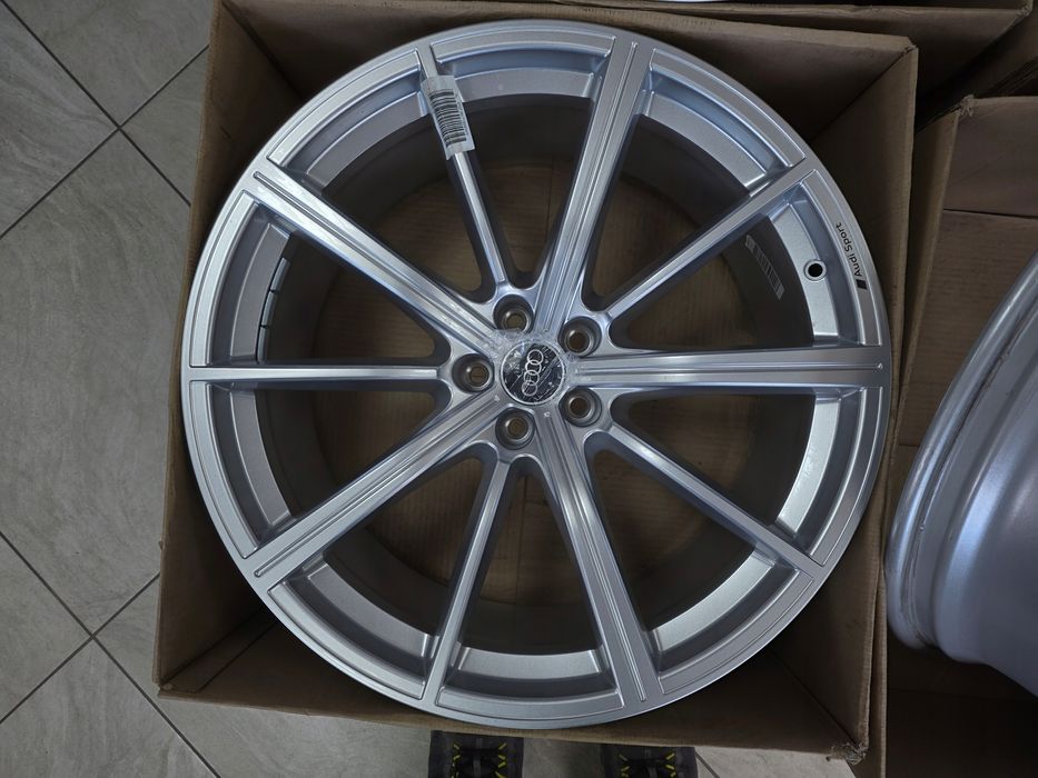 Oryginalne Felgi Alufelgi Audi 22 Cali Q8 Rs Q8 5X112 4M8601025Am