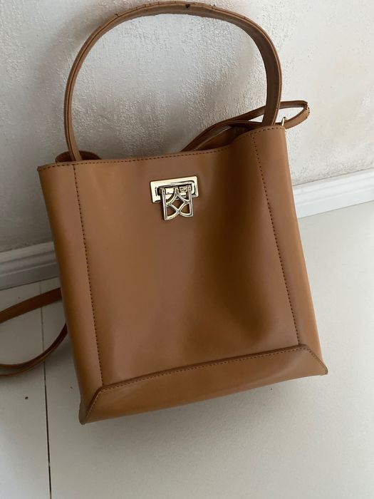 Torebka Kazar laurie karmelowa