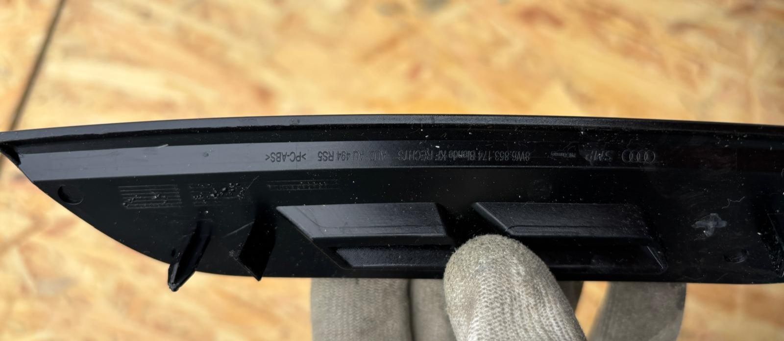 Audi RS 5 Kratka wlot błotnika lewa i prawa 8W6.853.174 i 8W6.853.173