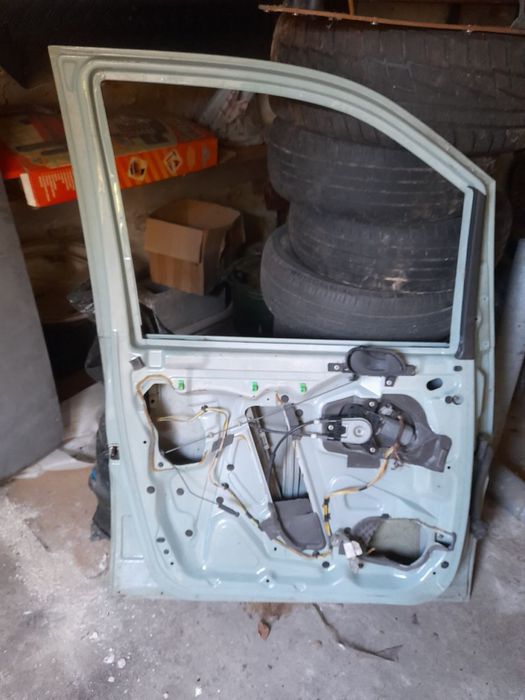 Двері з електропідйомниками  Citroen Jumpy