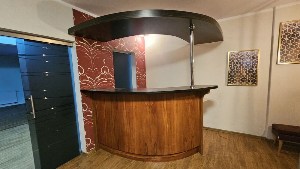 Barek wszechstronny łukowy