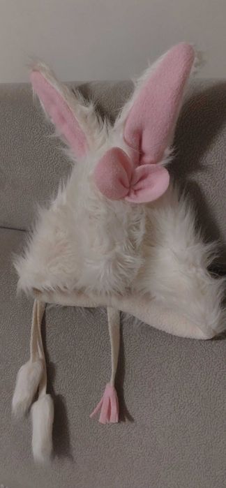 Czapeczka króliczek