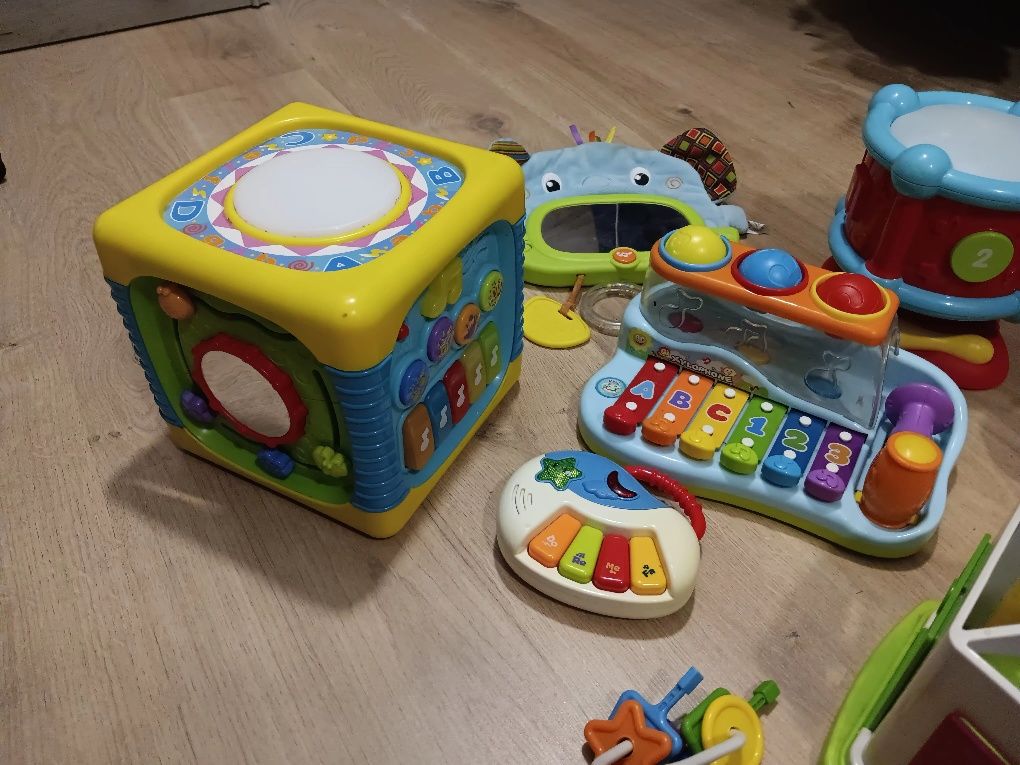 Zabawki 11 elementów Fisher price i inne
