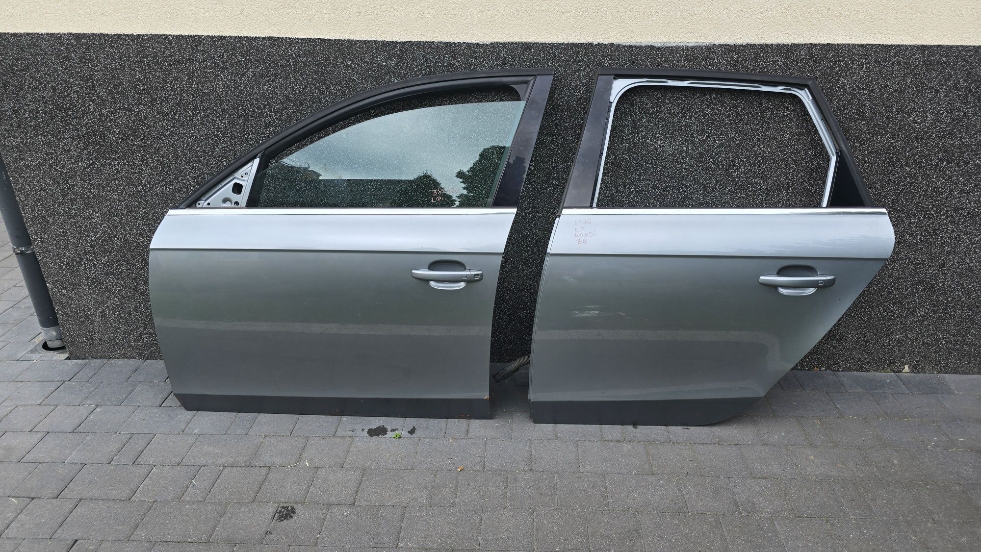 Drzwi lewy przód Audi A4 B8 LY7G