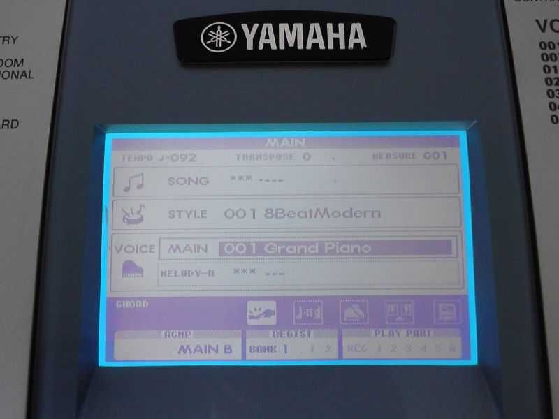 Yamaha PSR-K1 duży LCD USB uchwyt na mikrofon Dynamika Karaoke