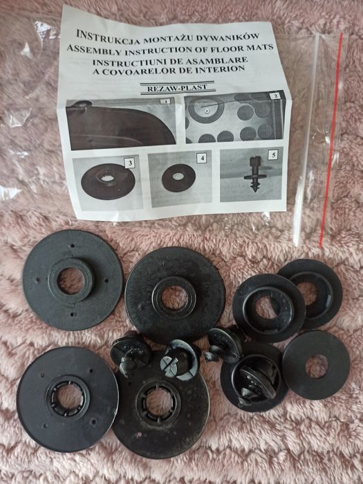 Stopery mocowania uniwersalne do dywanikow z wkretami