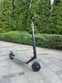 Ninebot
KickScooter ES1