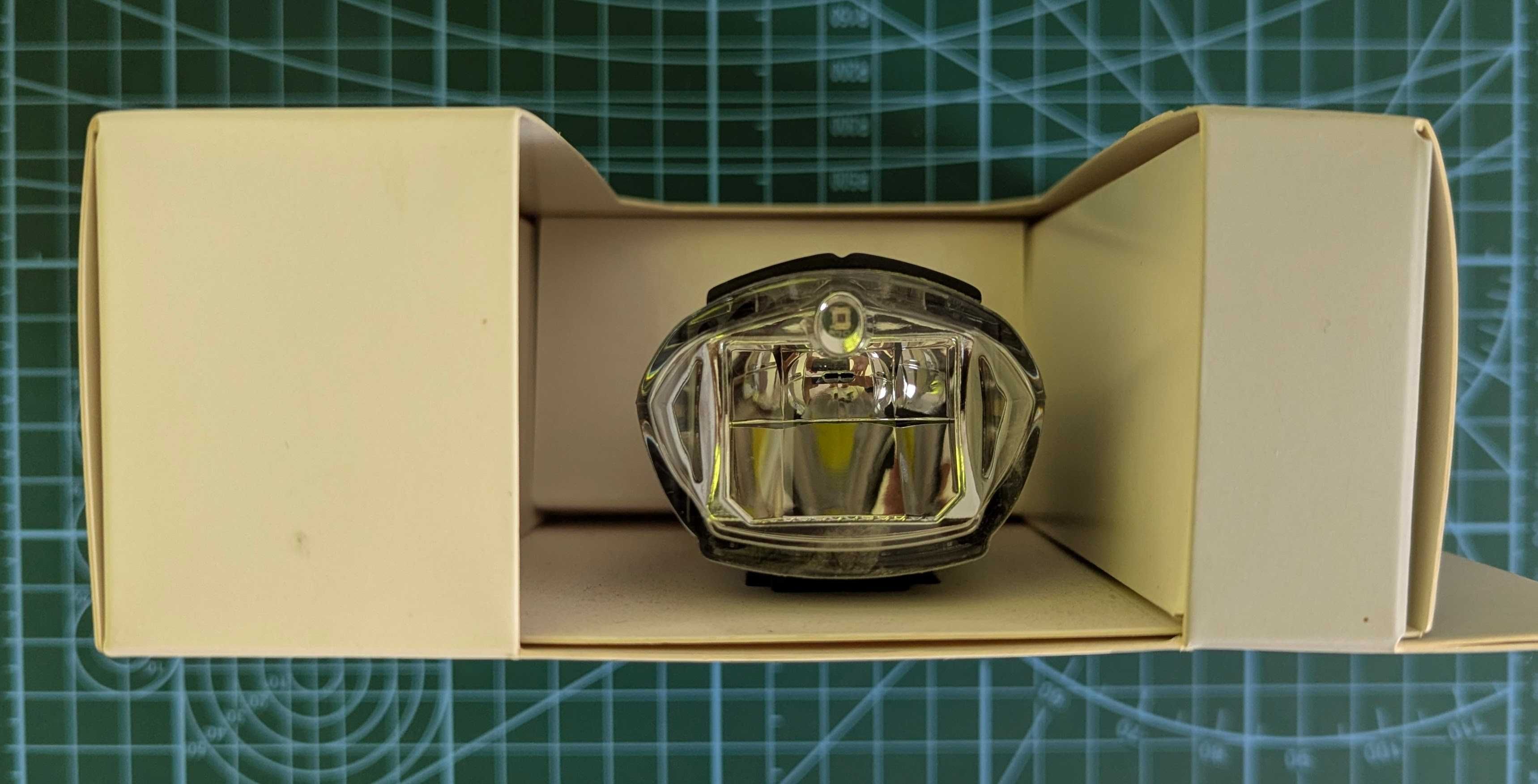 Lampka rowerowa Kross Glint II Cree Smart Beam z odcięciem