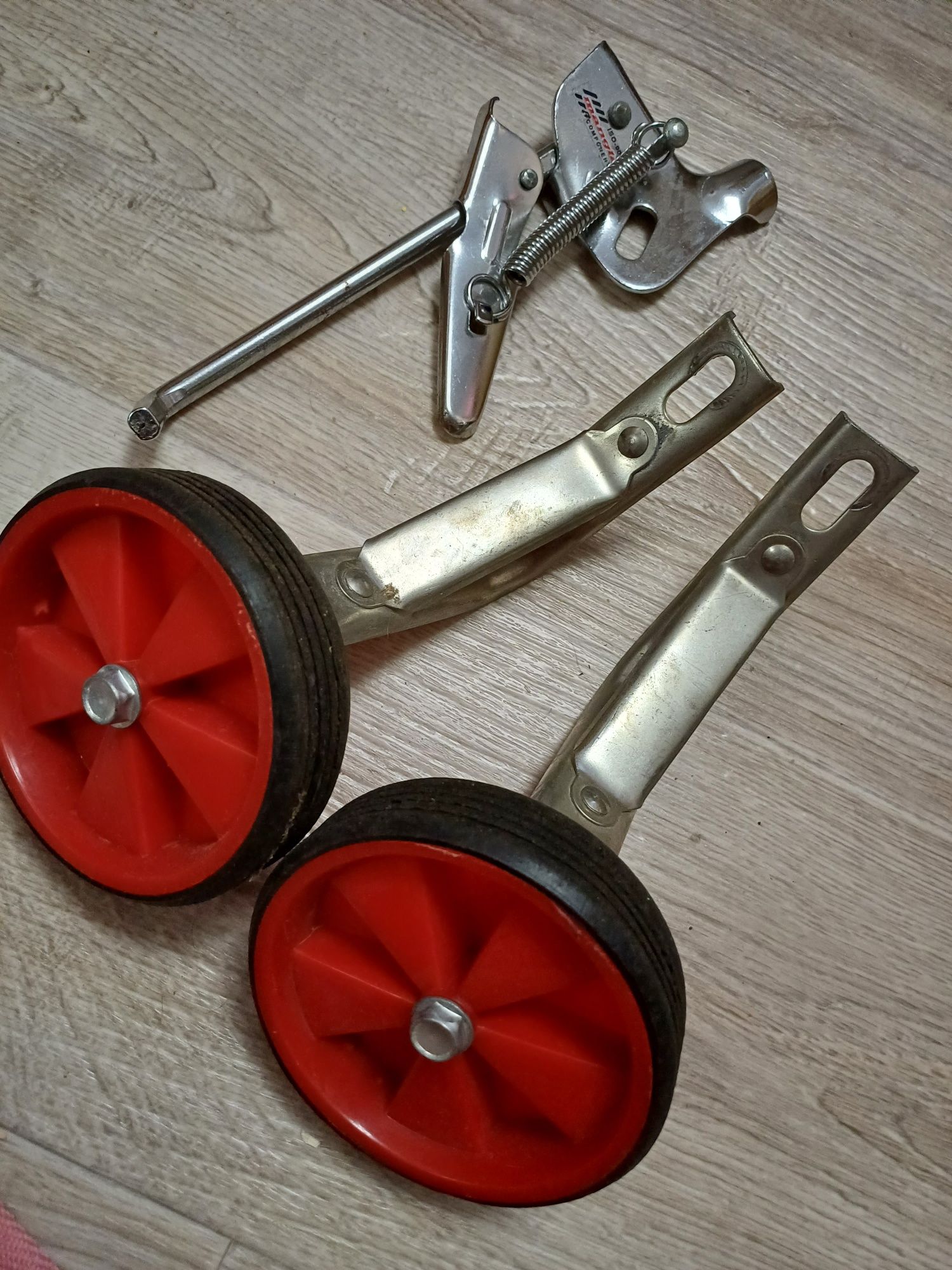 Додаткові колеса для дитячого велосипеду