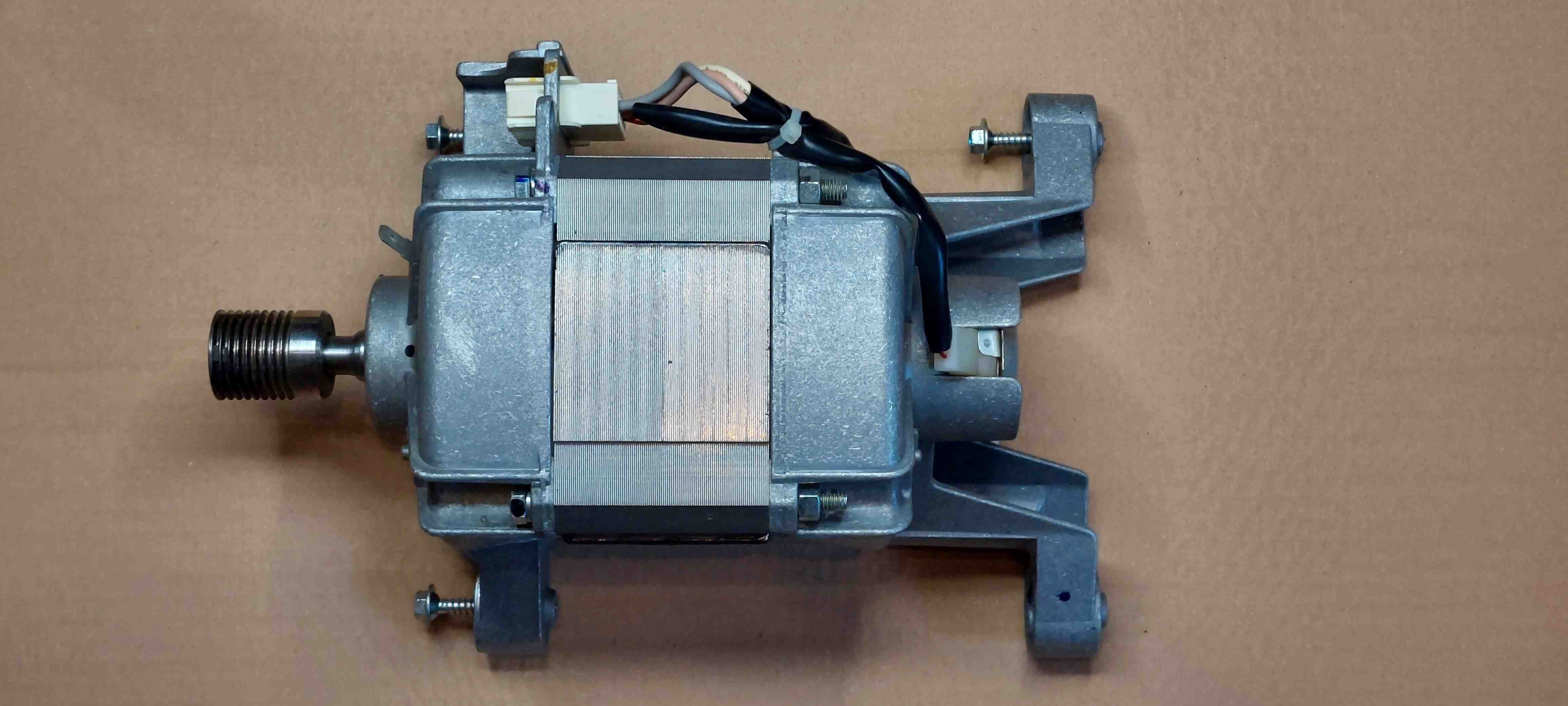 Silnik pralki Elecrolux EWT136540W 1300obr/min