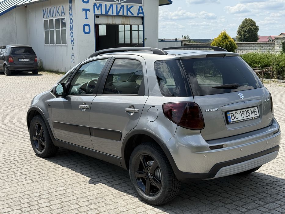 Suzuki sx 4 cross