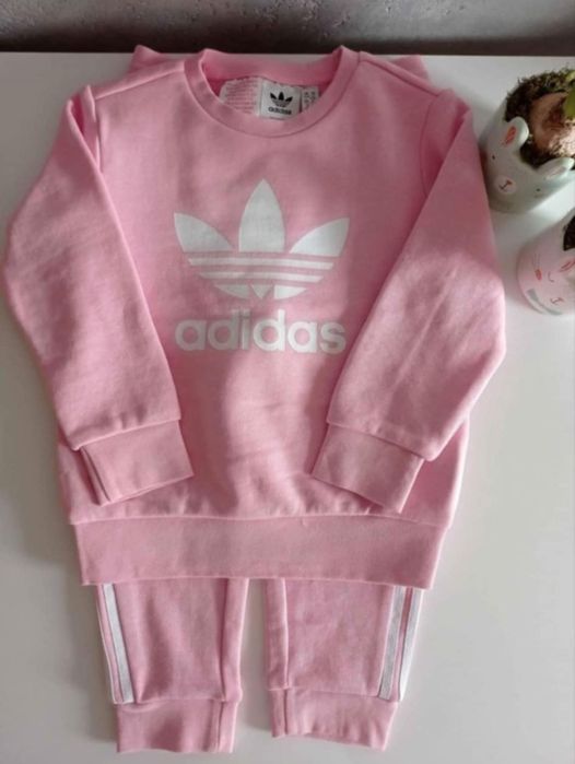 dres dziewczęcy adidas różowy, rozmiar 104