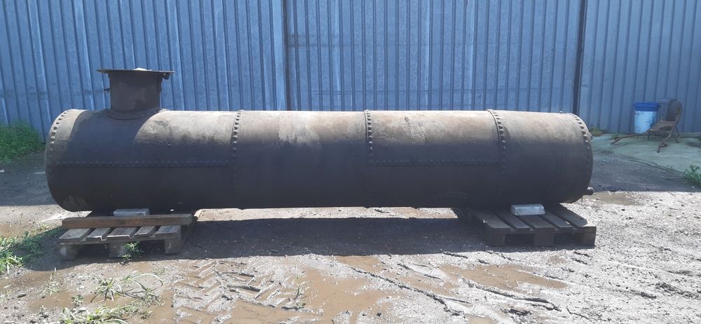 Masywny zbiornik metalowy 2000l