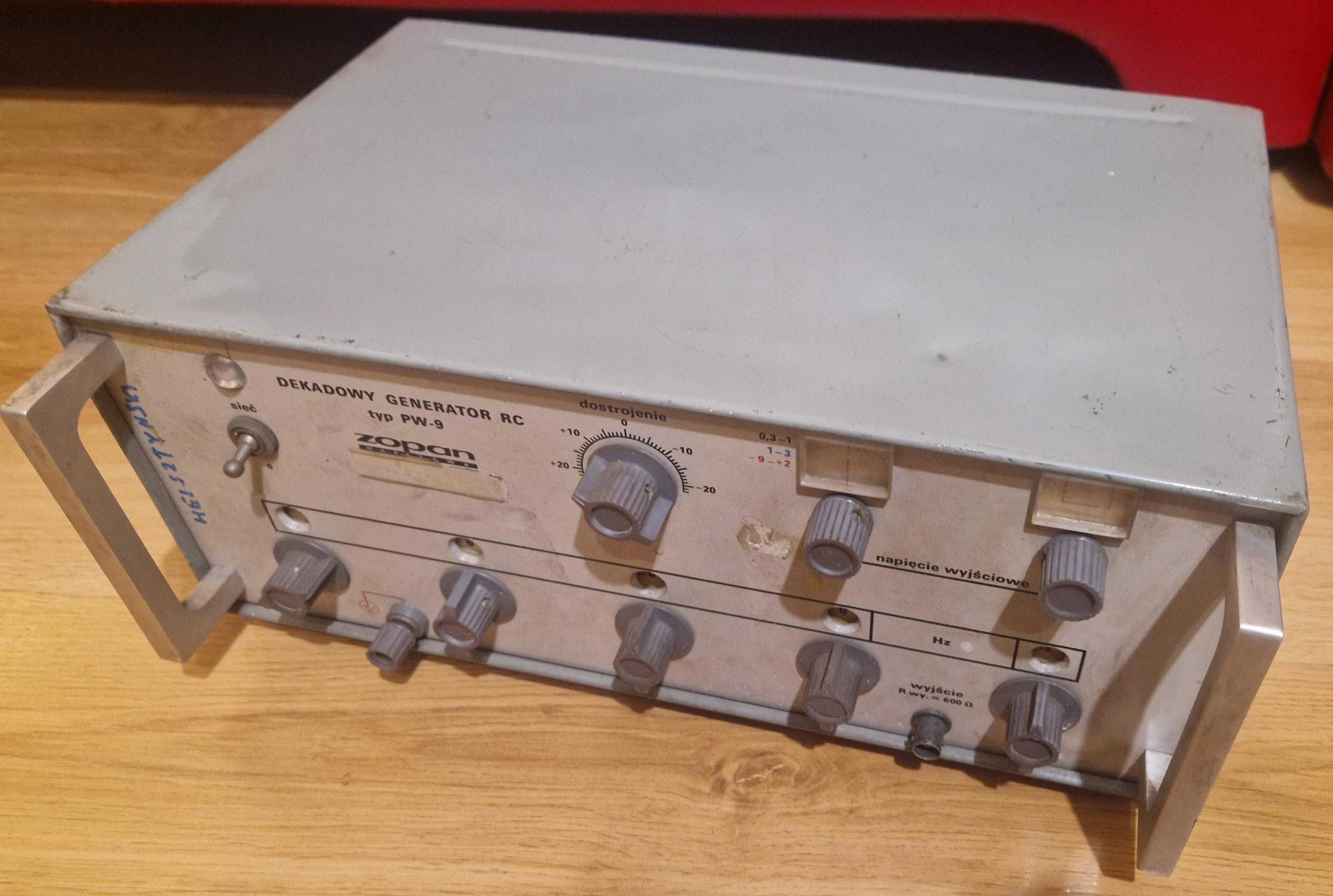 Generator dekadowy RC typ PW-9, retro PRL