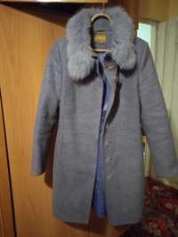 Тепле зимове жіноче пальто