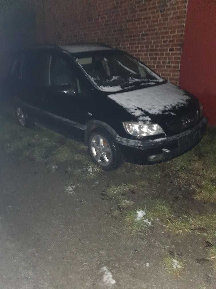 Opel Zafira A 2.0 diesel czarny metalik, kod lakieru Z20R na części