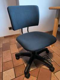 Krzesło obrotowe fotel na kółkach biurowy granatowy Ikea biurowe
