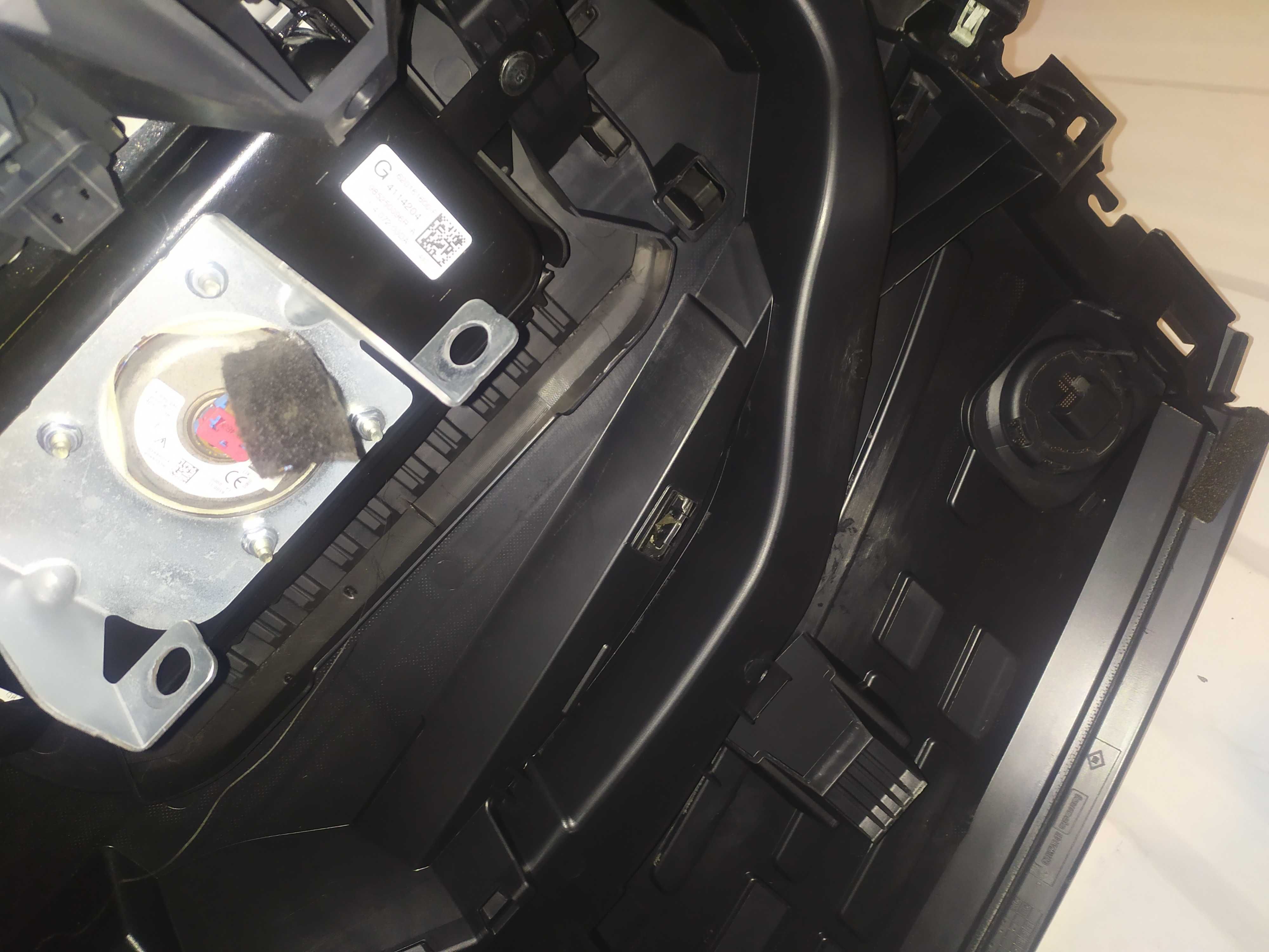 Konsola Airbag poduszki Pasy sensor Renault Clio IV